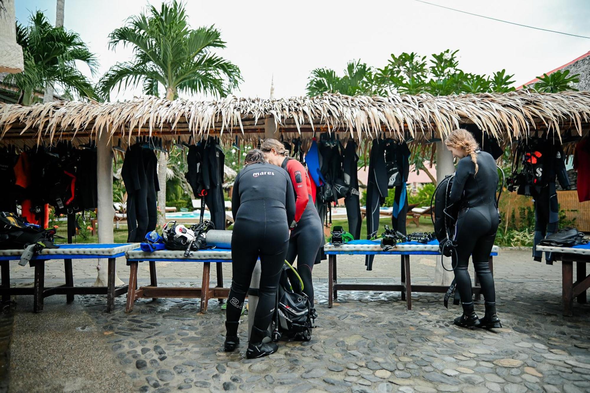 Garden Of Eden Dive Resort Puerto Galera Eksteriør bilde